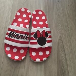 Adidas x Disney Minnie Mouse women’s slides. Size 8.